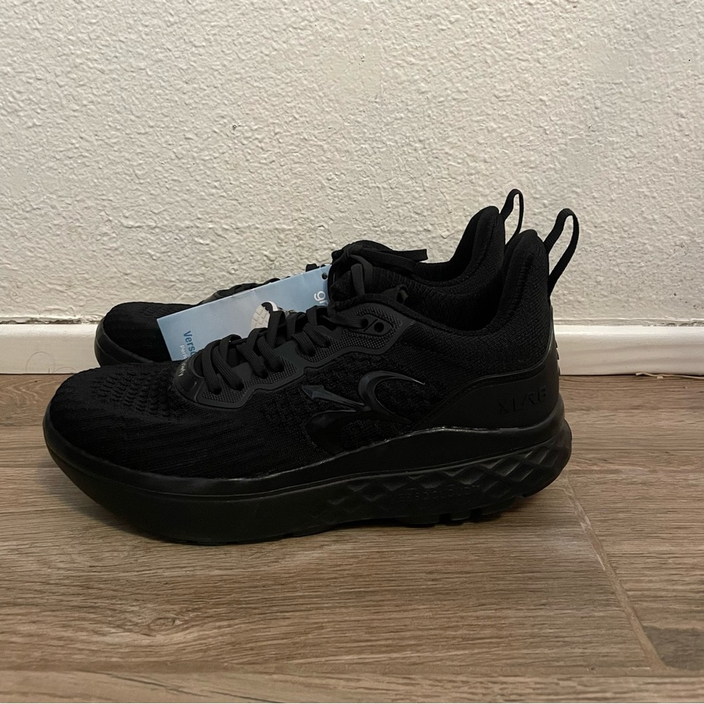 G DEFY XL R8 ALL BLACK RUNNING SHOES